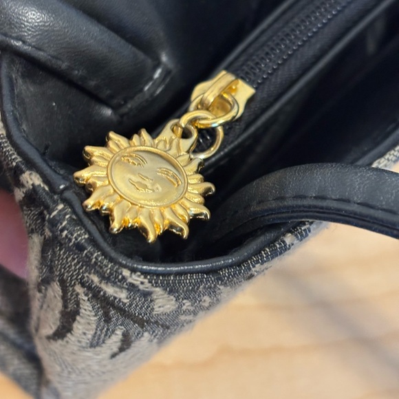 Tropical Palm Tree Black and Gray Shoulder Bag - Picture 13 of 14